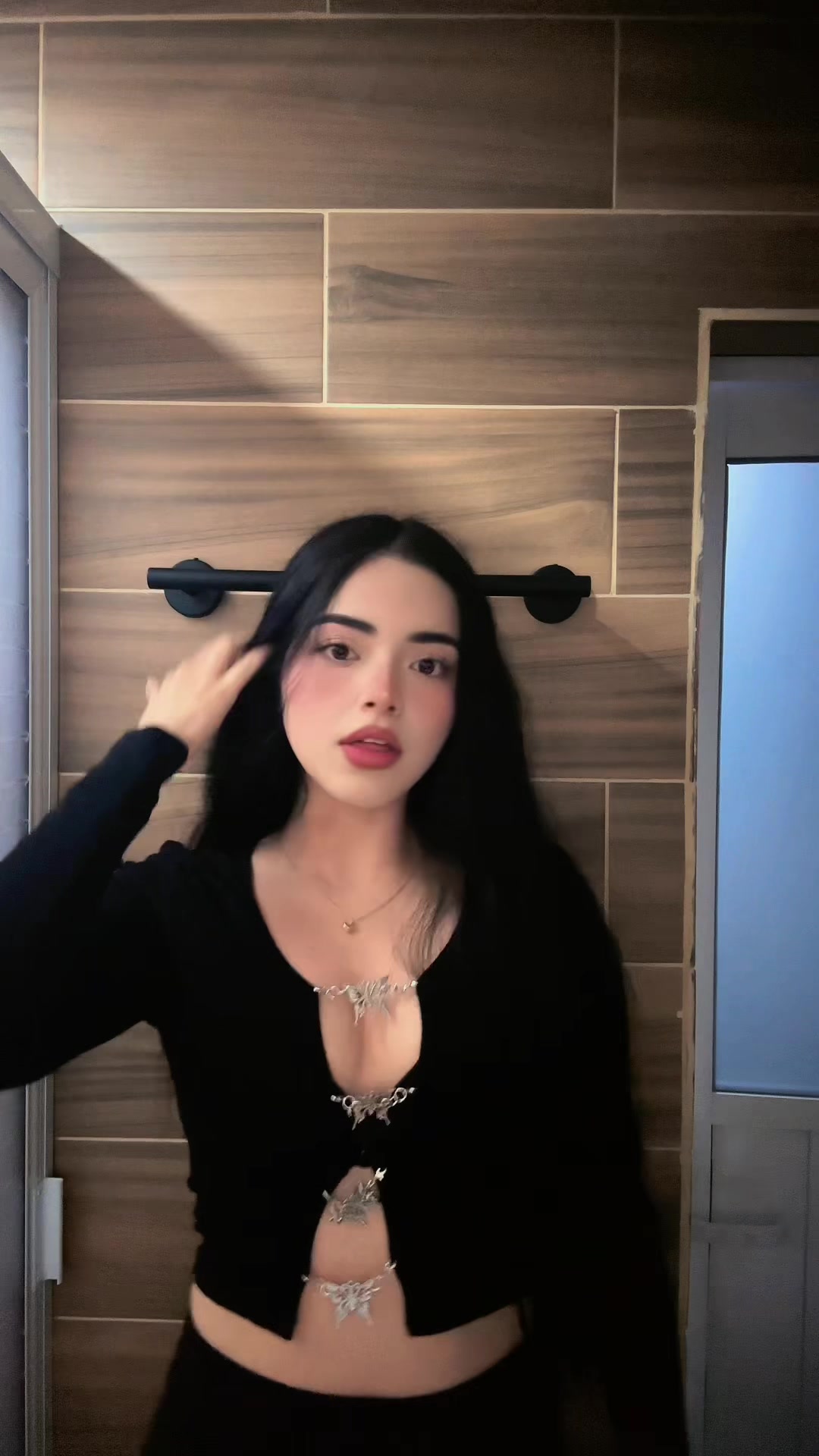 @Jiji