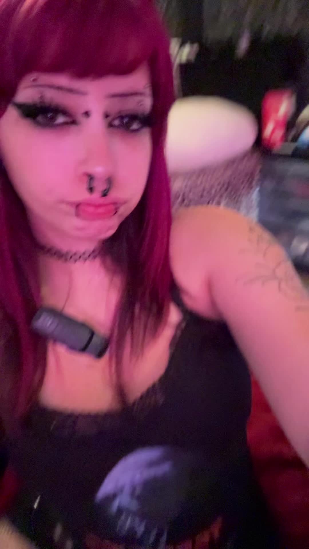 @JaneSpookyHot