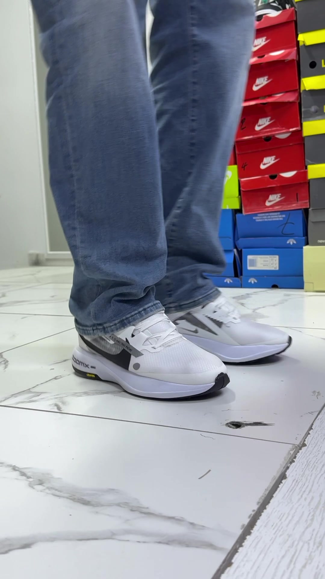 @Umt Shoes Van