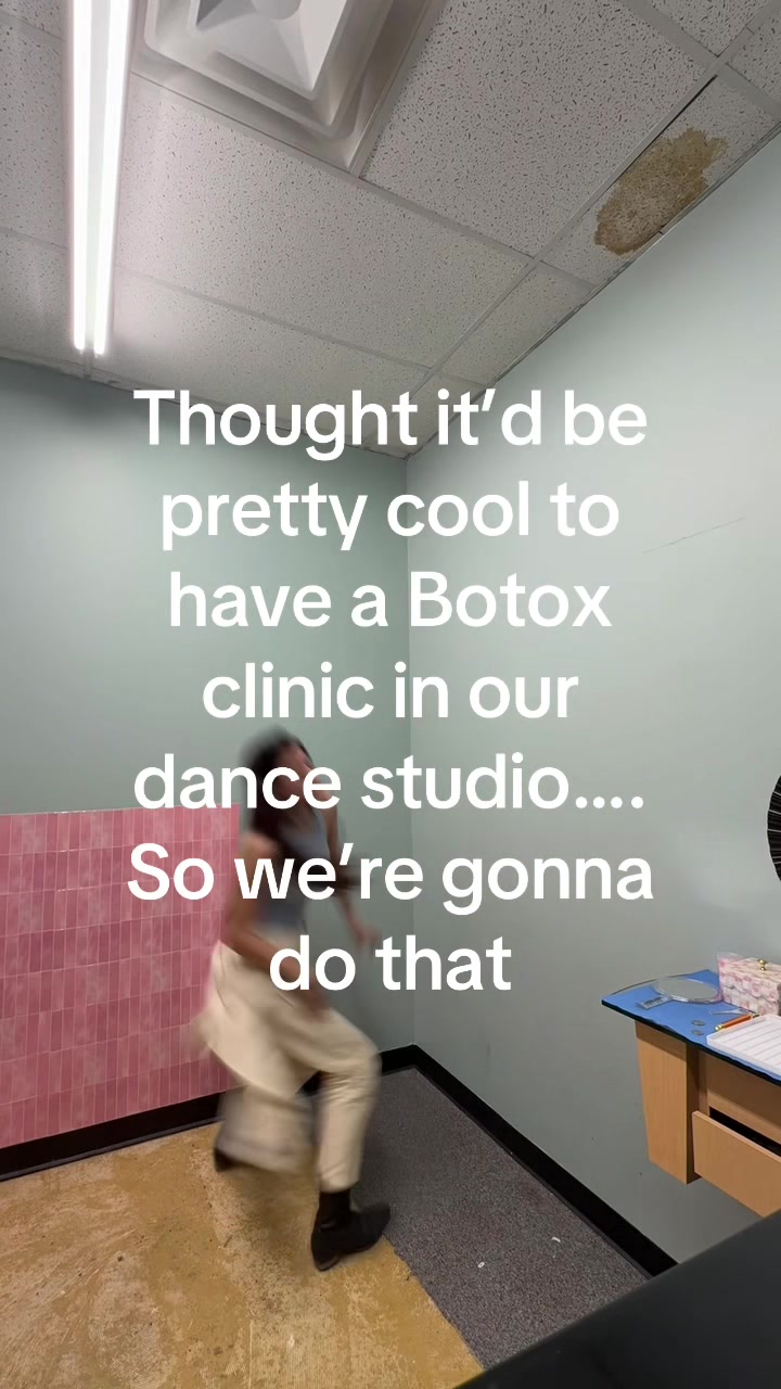 @Borelli’s Dance Gallery