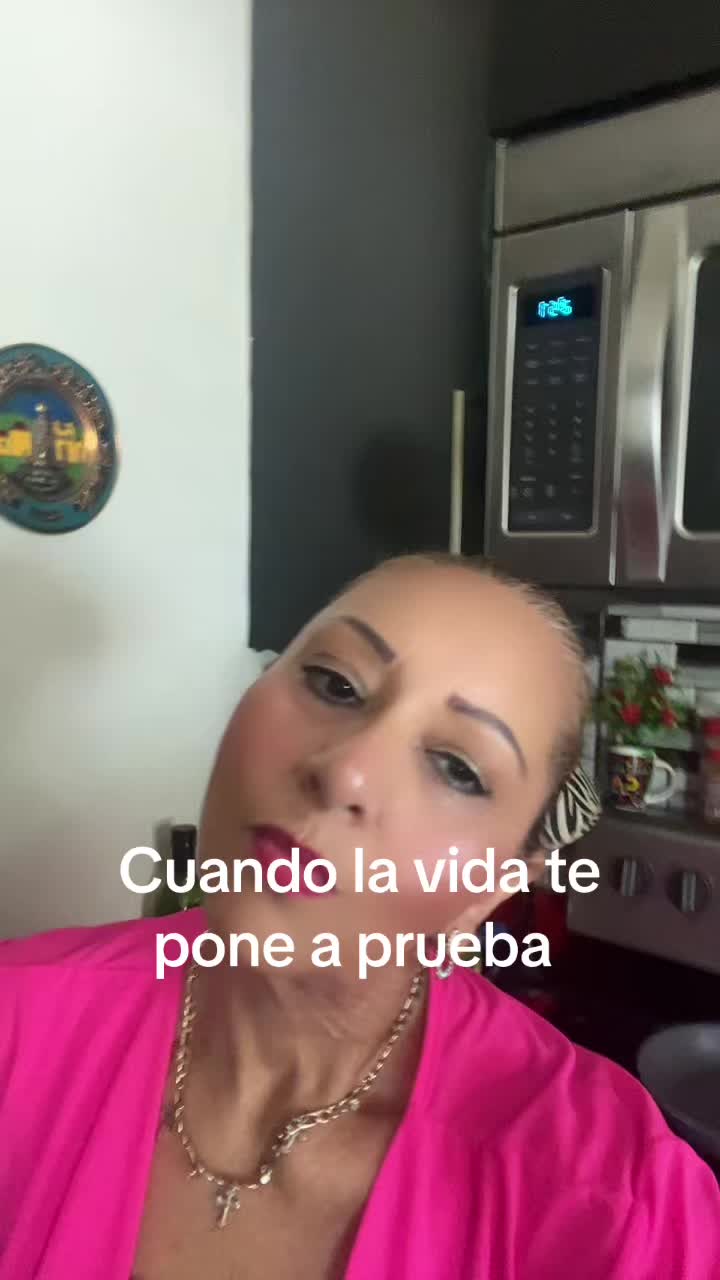 @elvia karime