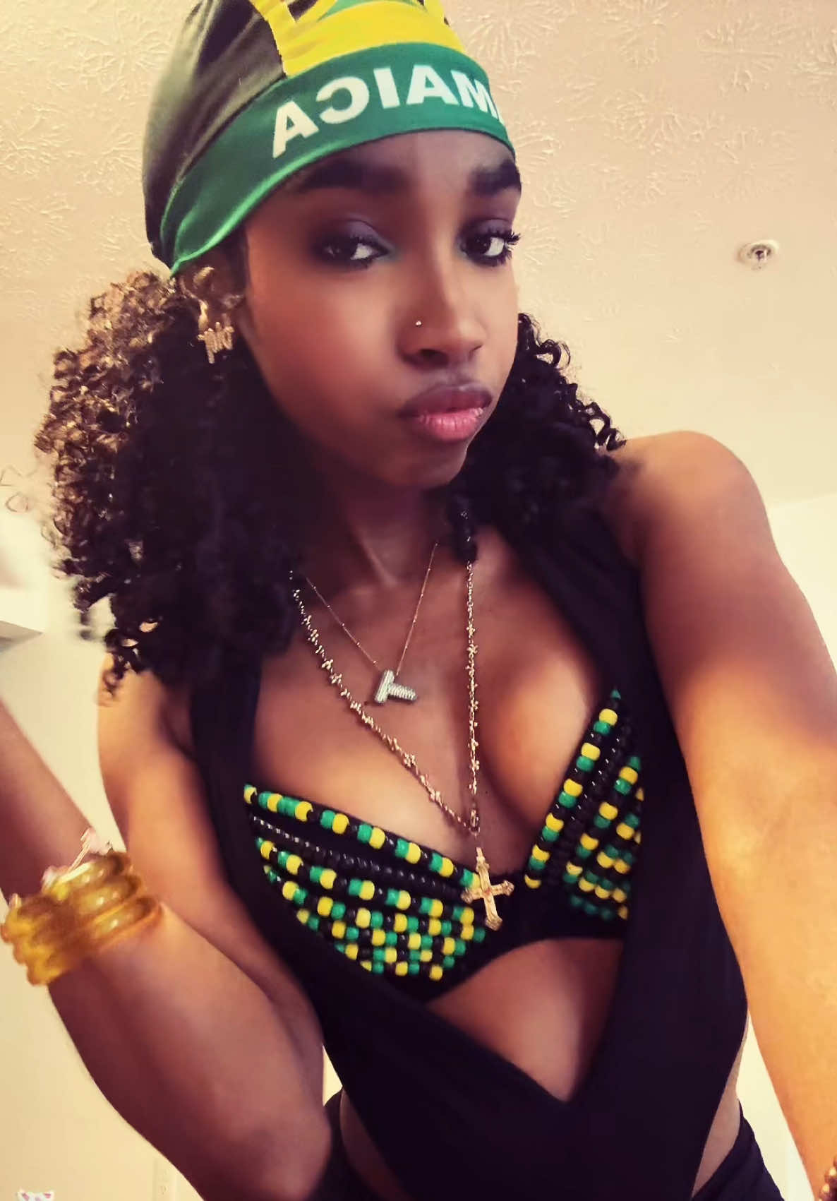 @theyenvytalii