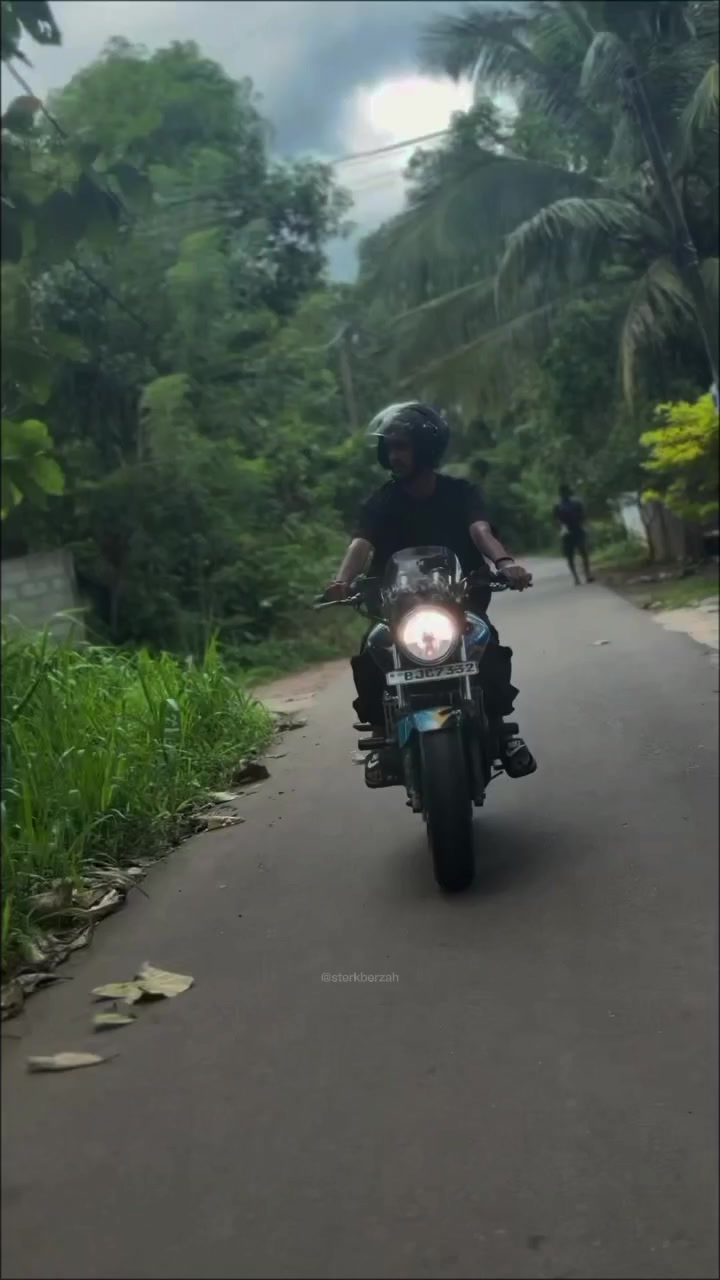 @Sᴀᴛʜɪʀᴀ 🪬