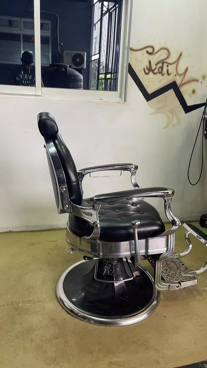 @💈𝙰𝚍𝚒 𝚝𝚑𝚎 𝚋𝚊𝚛𝚋𝚎𝚛💈