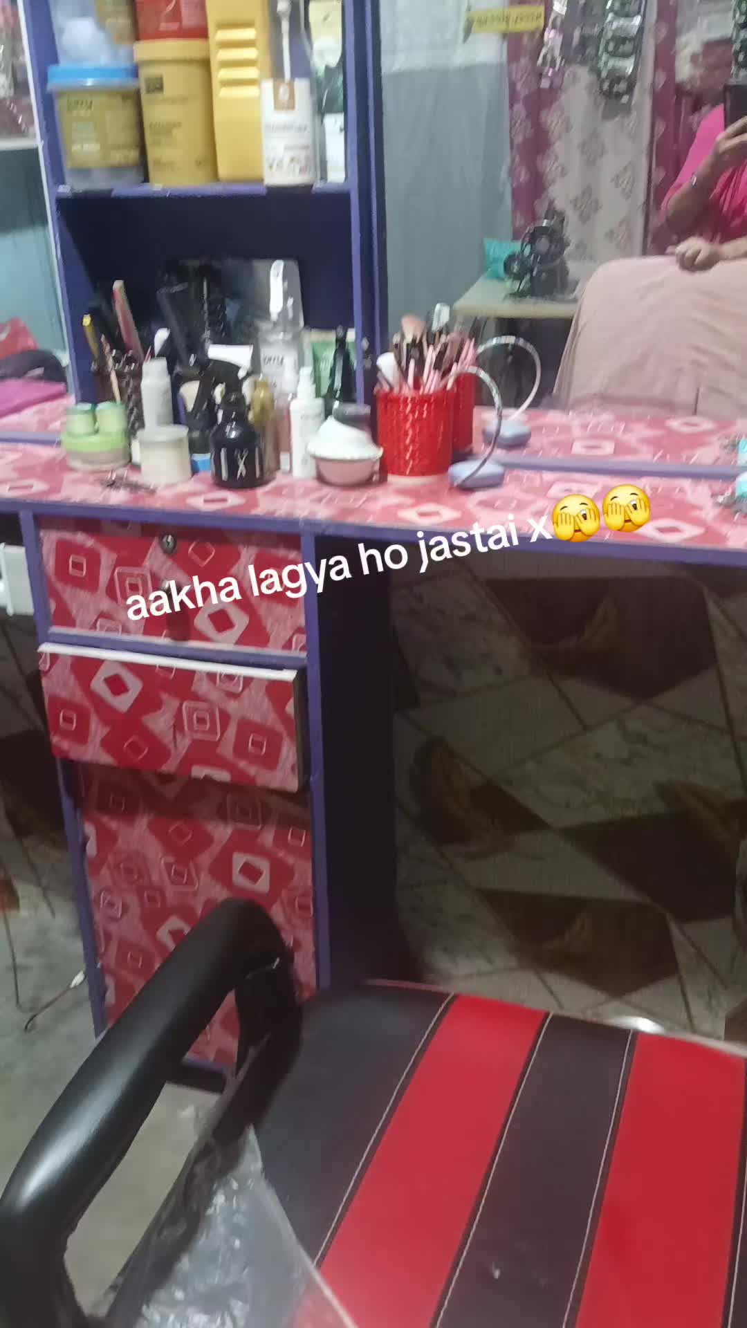 @pari beauty parlour