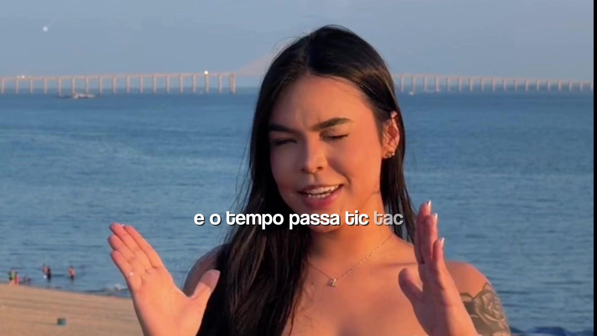 @Vitória Freitas | Cantora