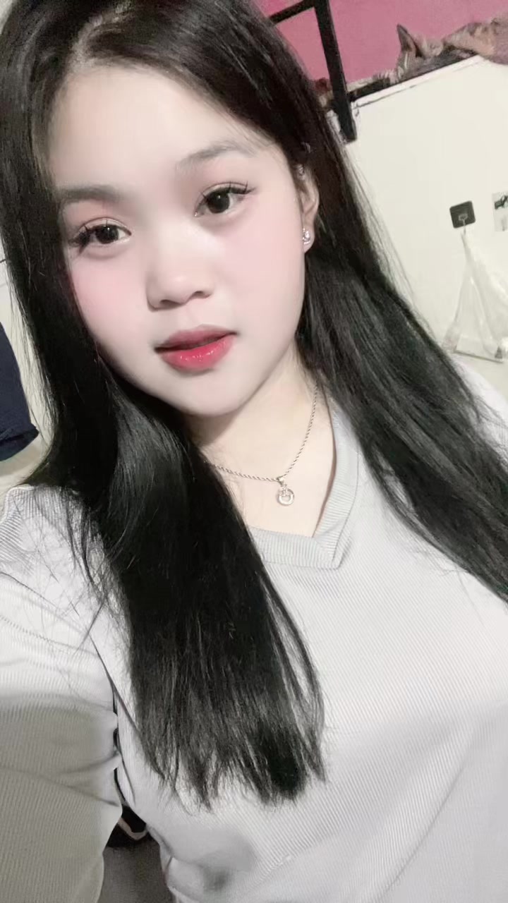 @Th&uacute;y hằng🫧