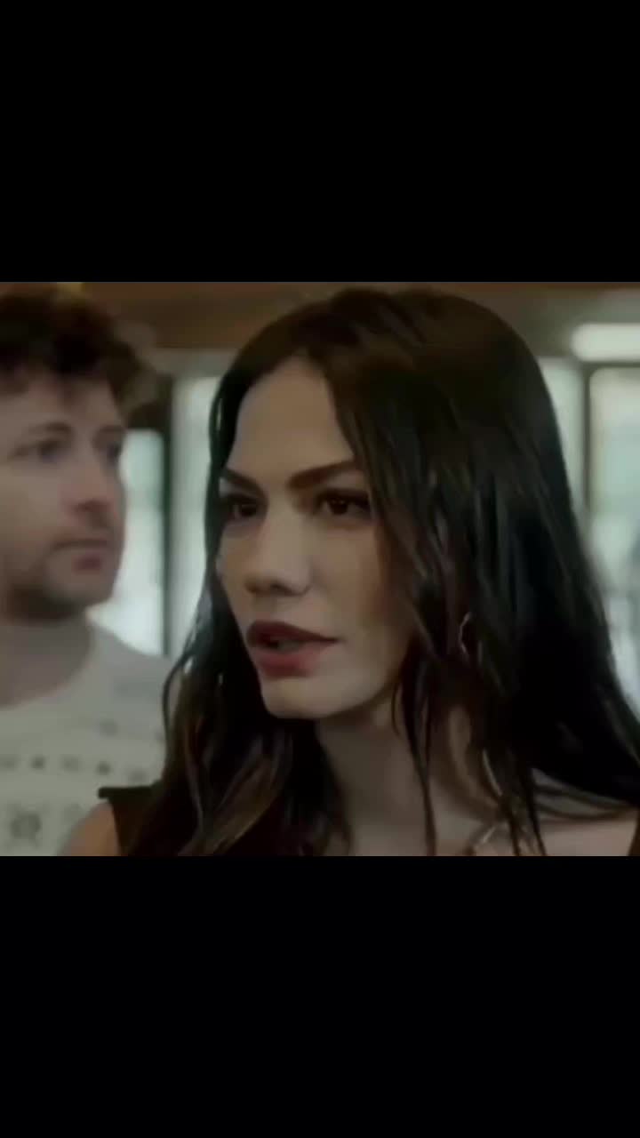 @•