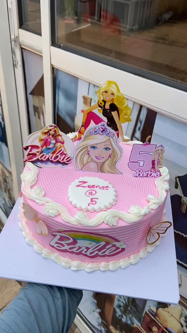 @Tohruks cakes of Ibadan