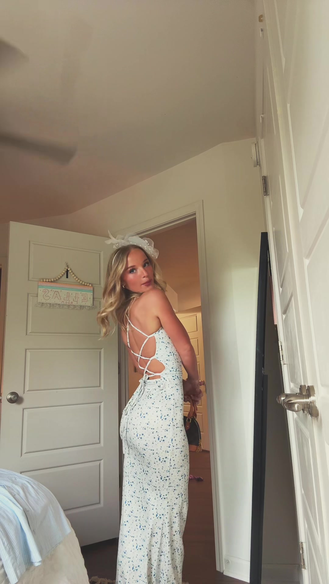 @Lala