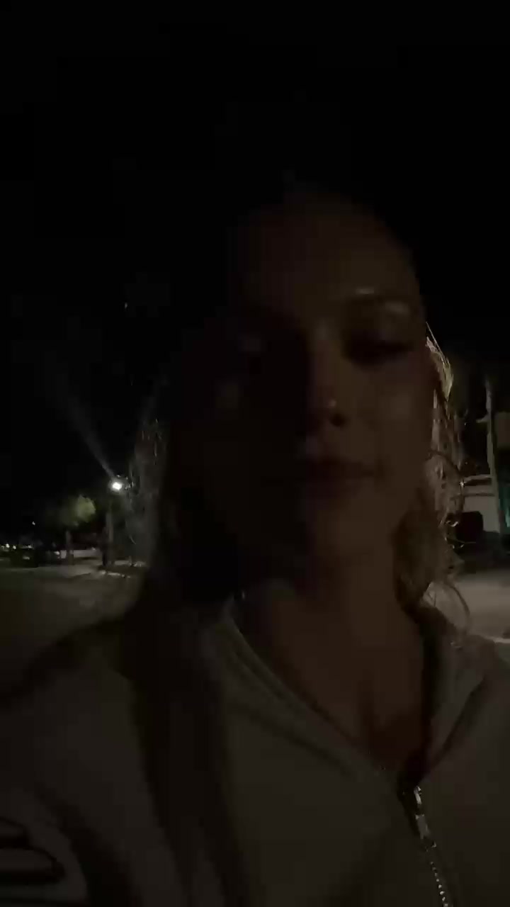 @izzyandalanna.archive