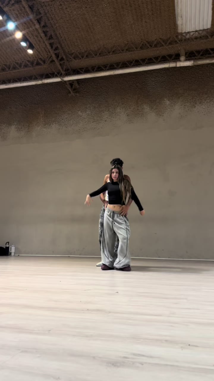 @Nickiirojo