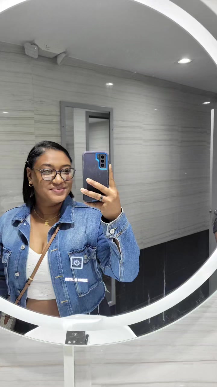 @Karina 🎗🥀