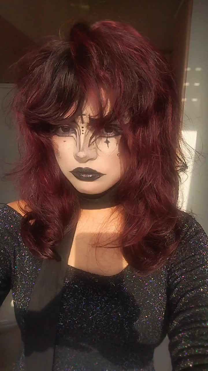@YOUR CRAZY ALIEN 👾🖤