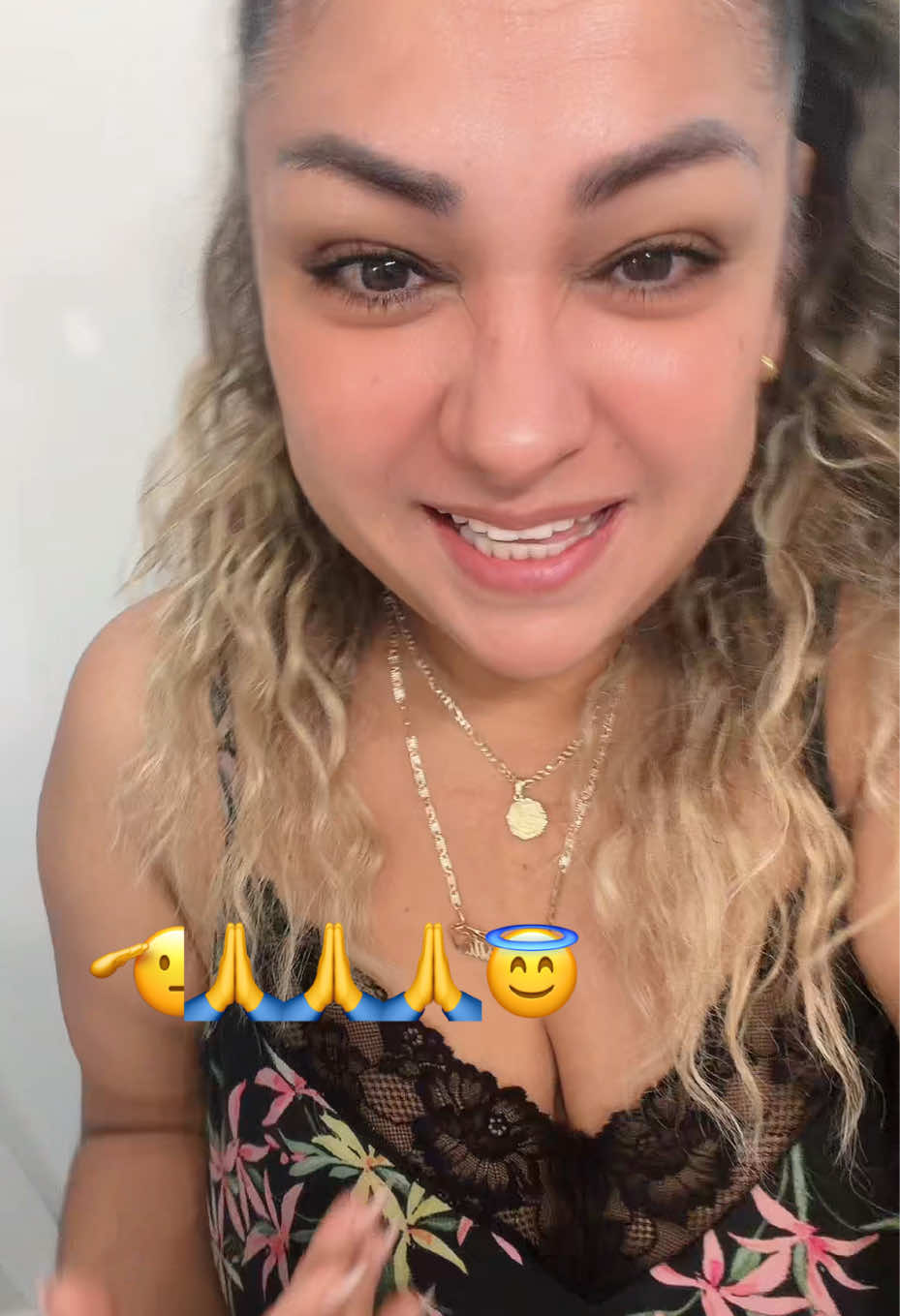 @Claudialayaquesita