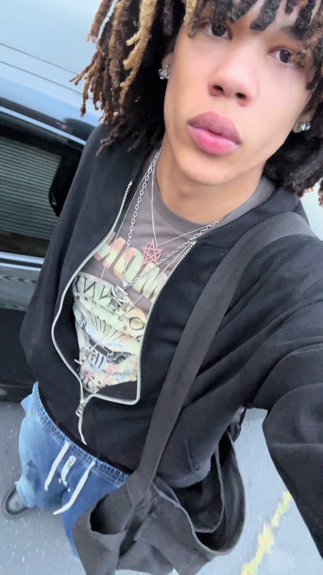 @$