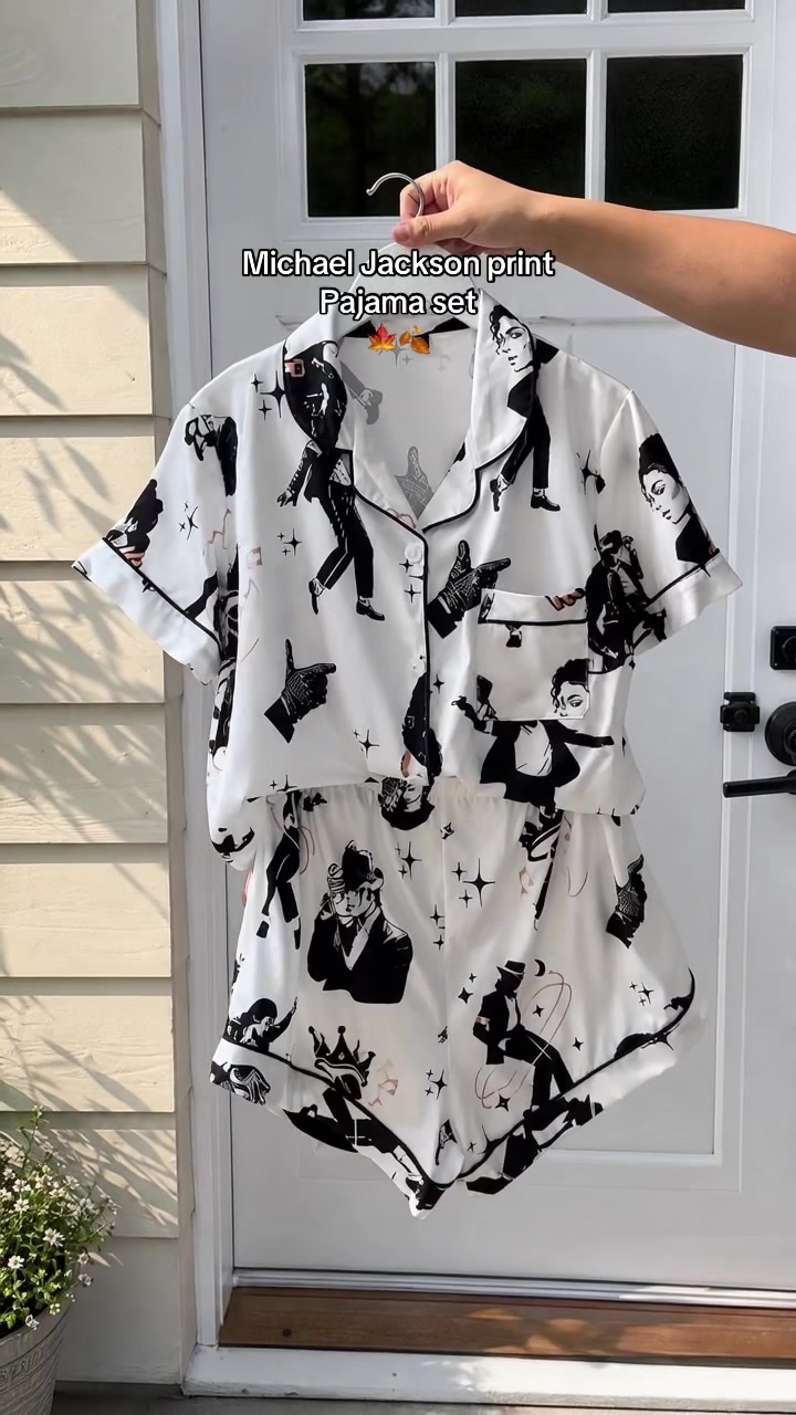 @clothingcache1