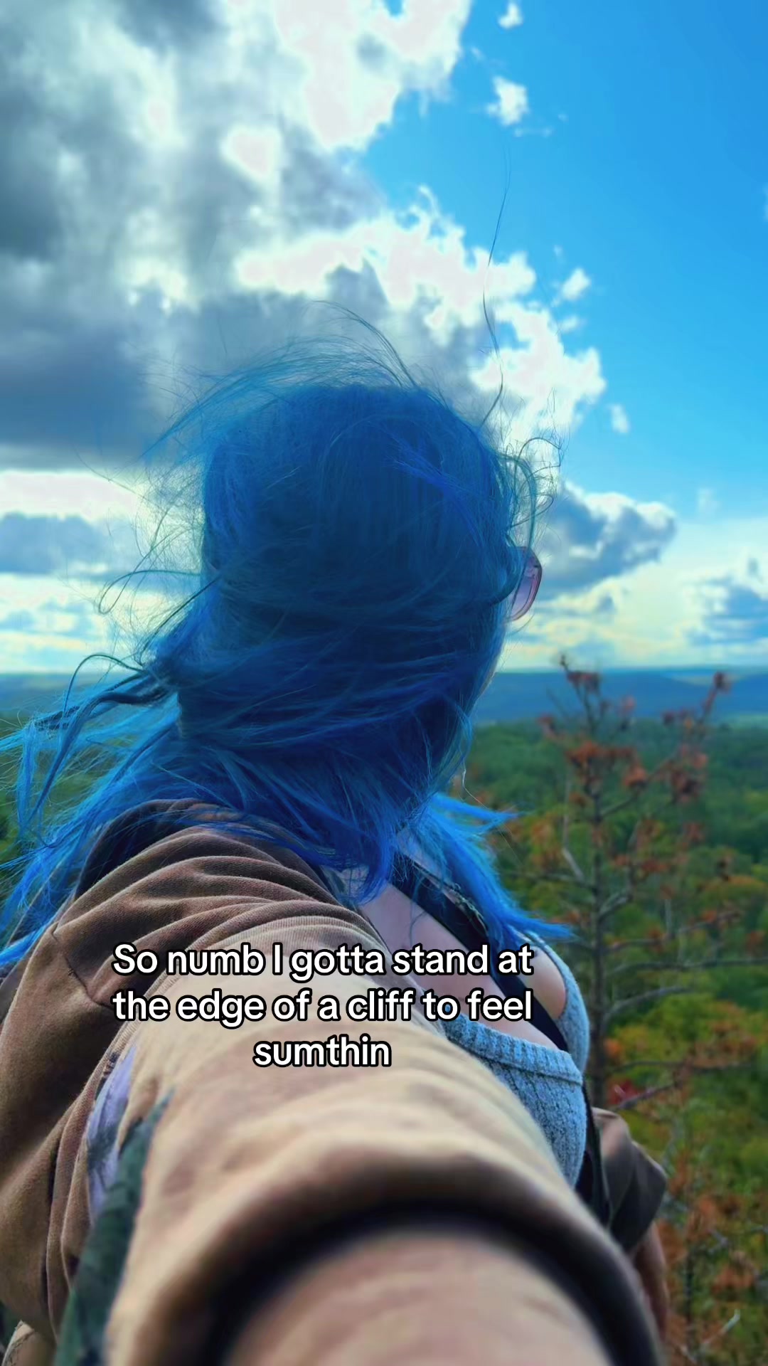 @thatbluehairbaddie