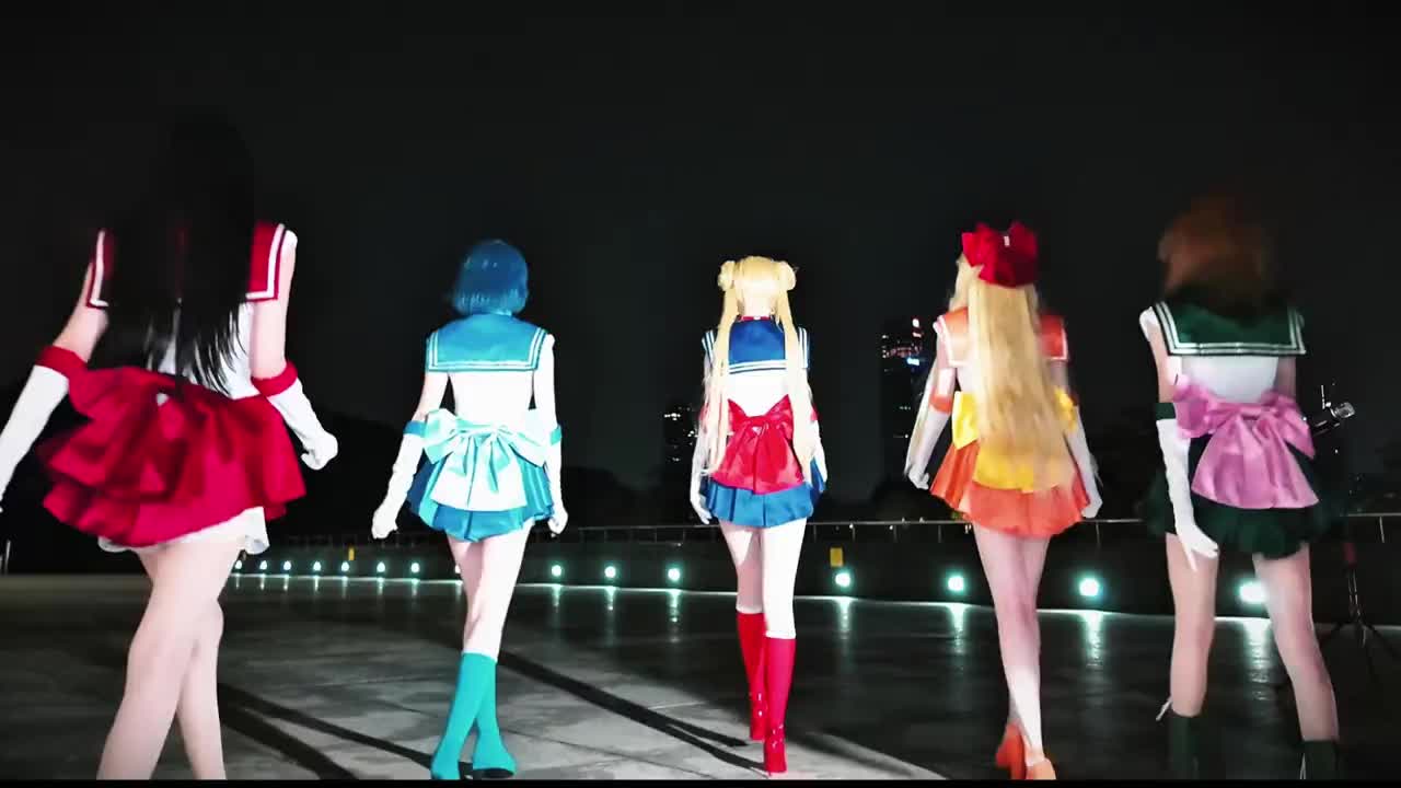 @𝘔𝘰𝘯𝘢