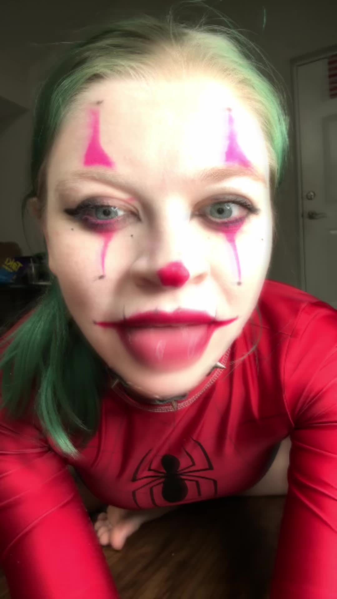 @sabrina lux 🦄