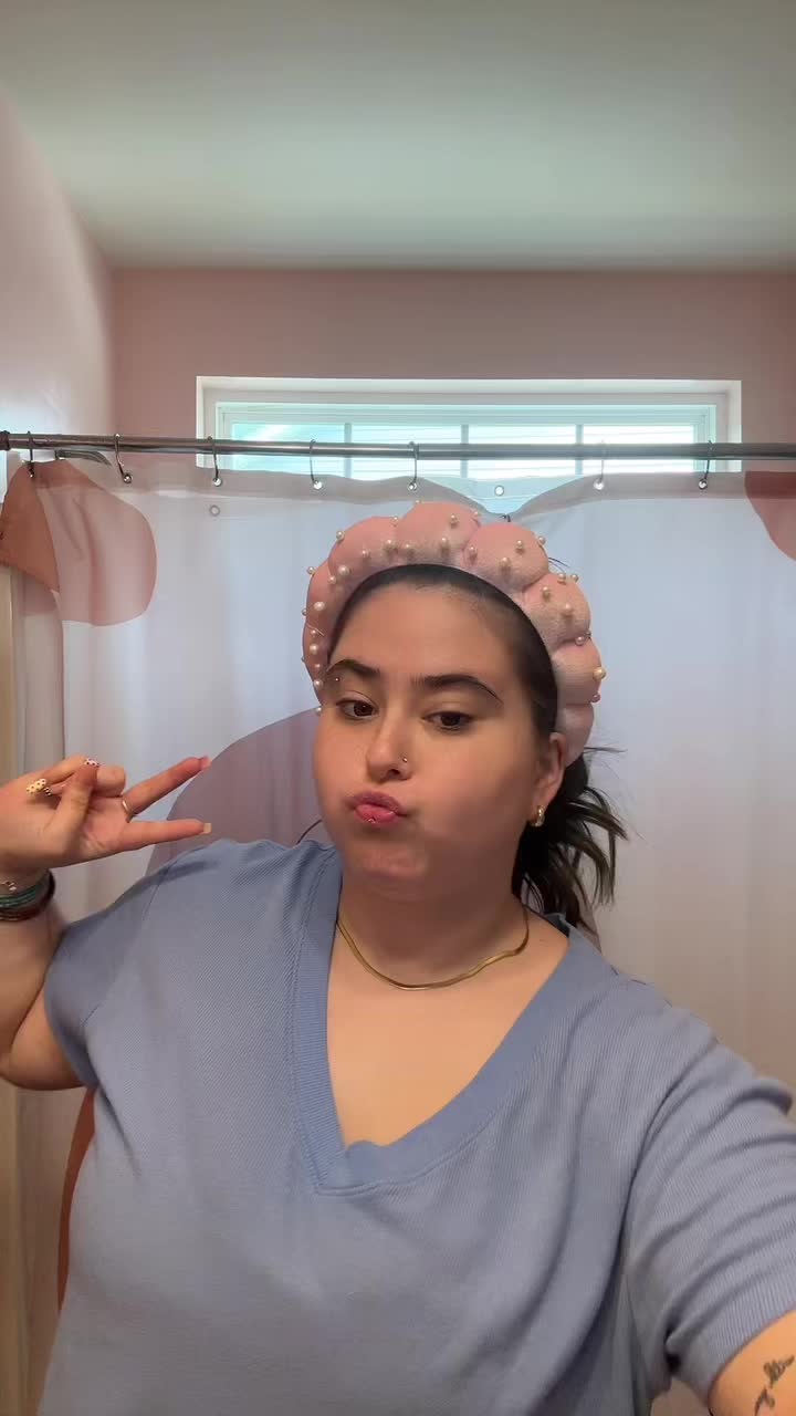 @maddie👩🏼&zwj;🦲