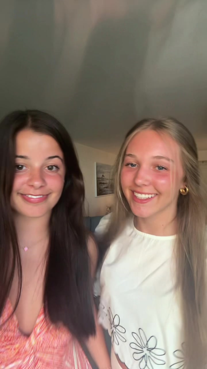 @liasansbury