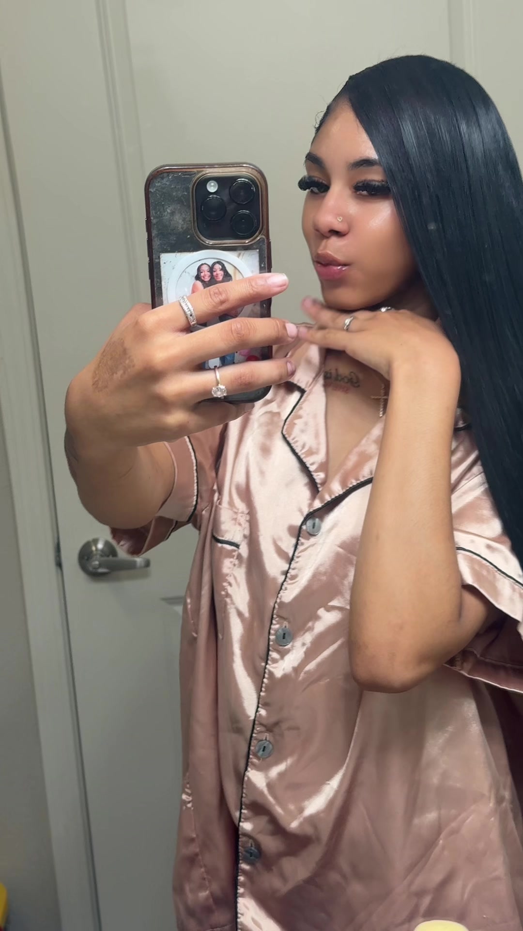 @Yafavoritelightskin._05