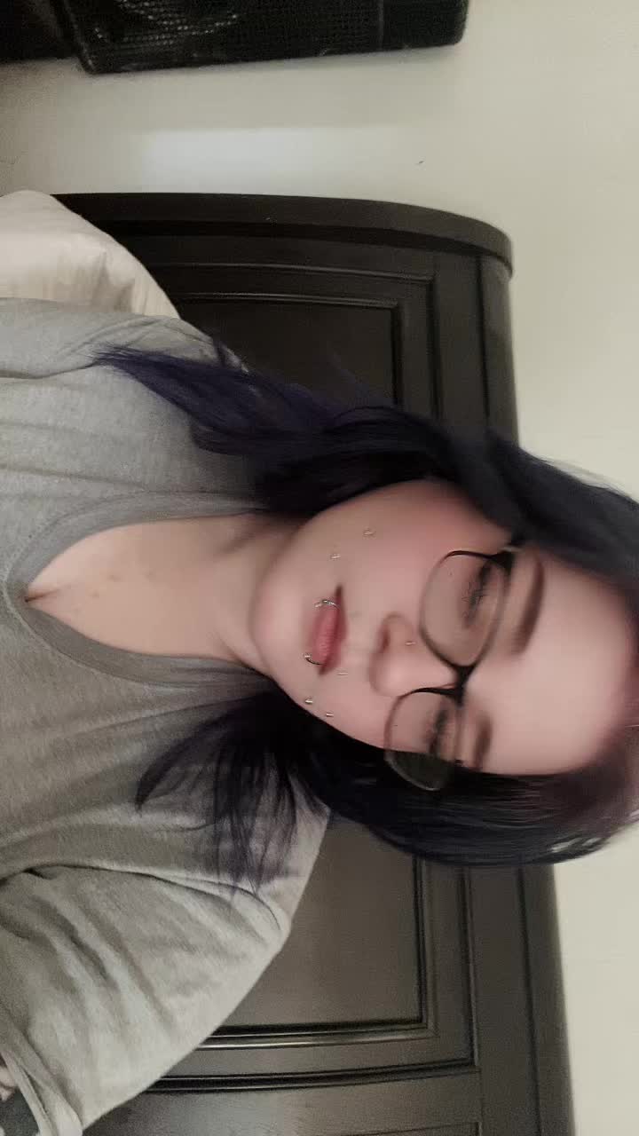 @leah_laceration
