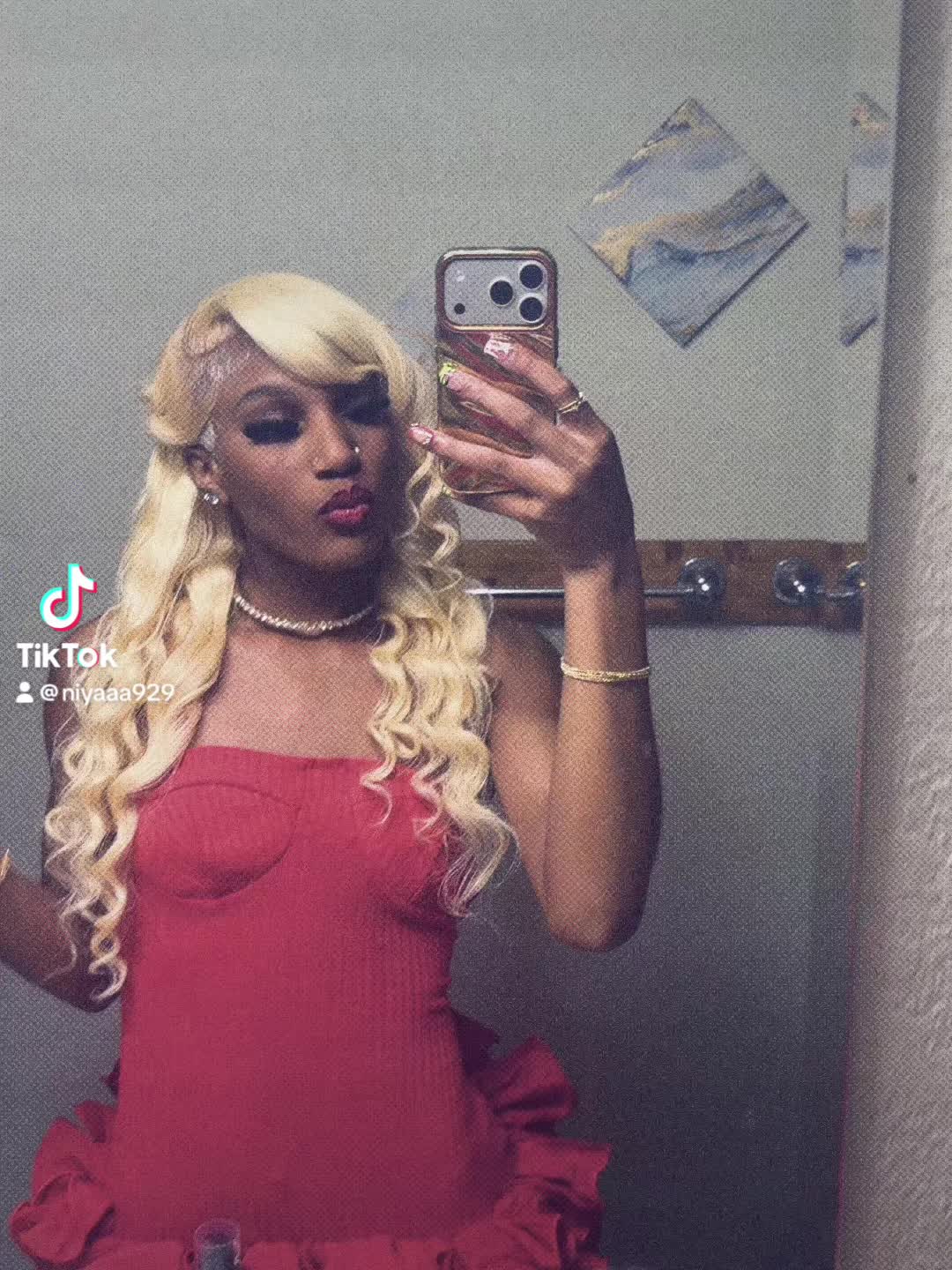@totallynotniyaa