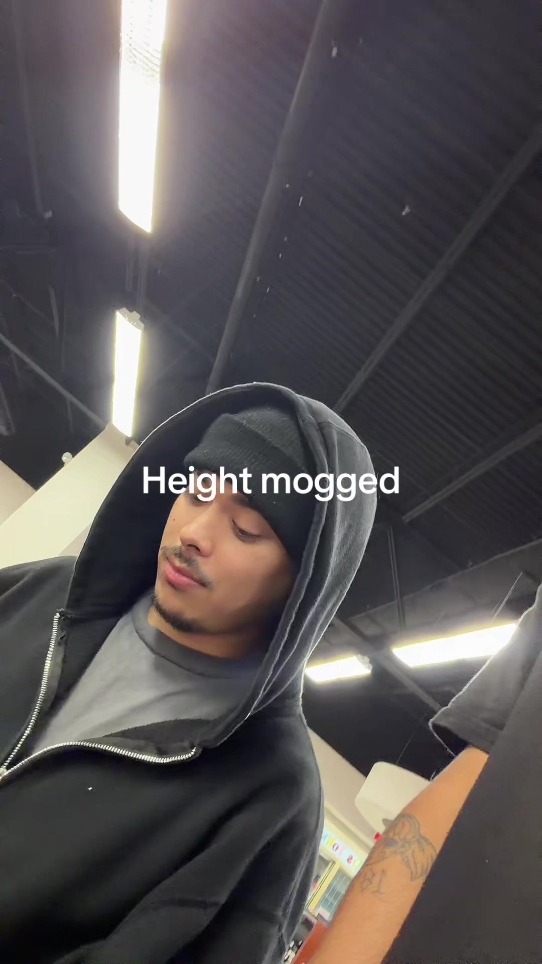@C4m