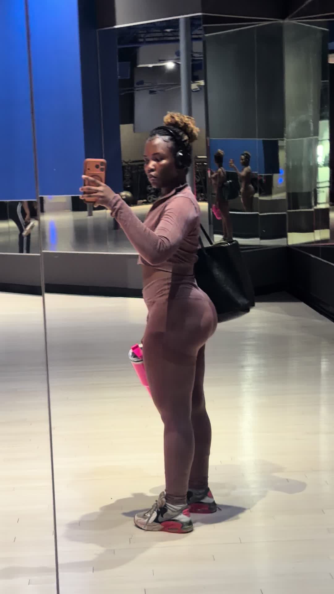 @Itss.moneii