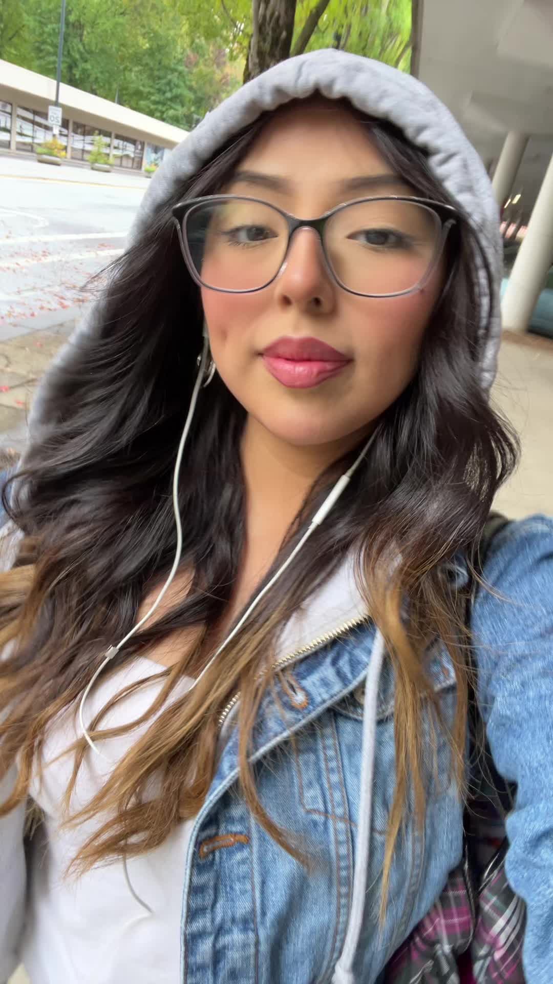 @trinketney