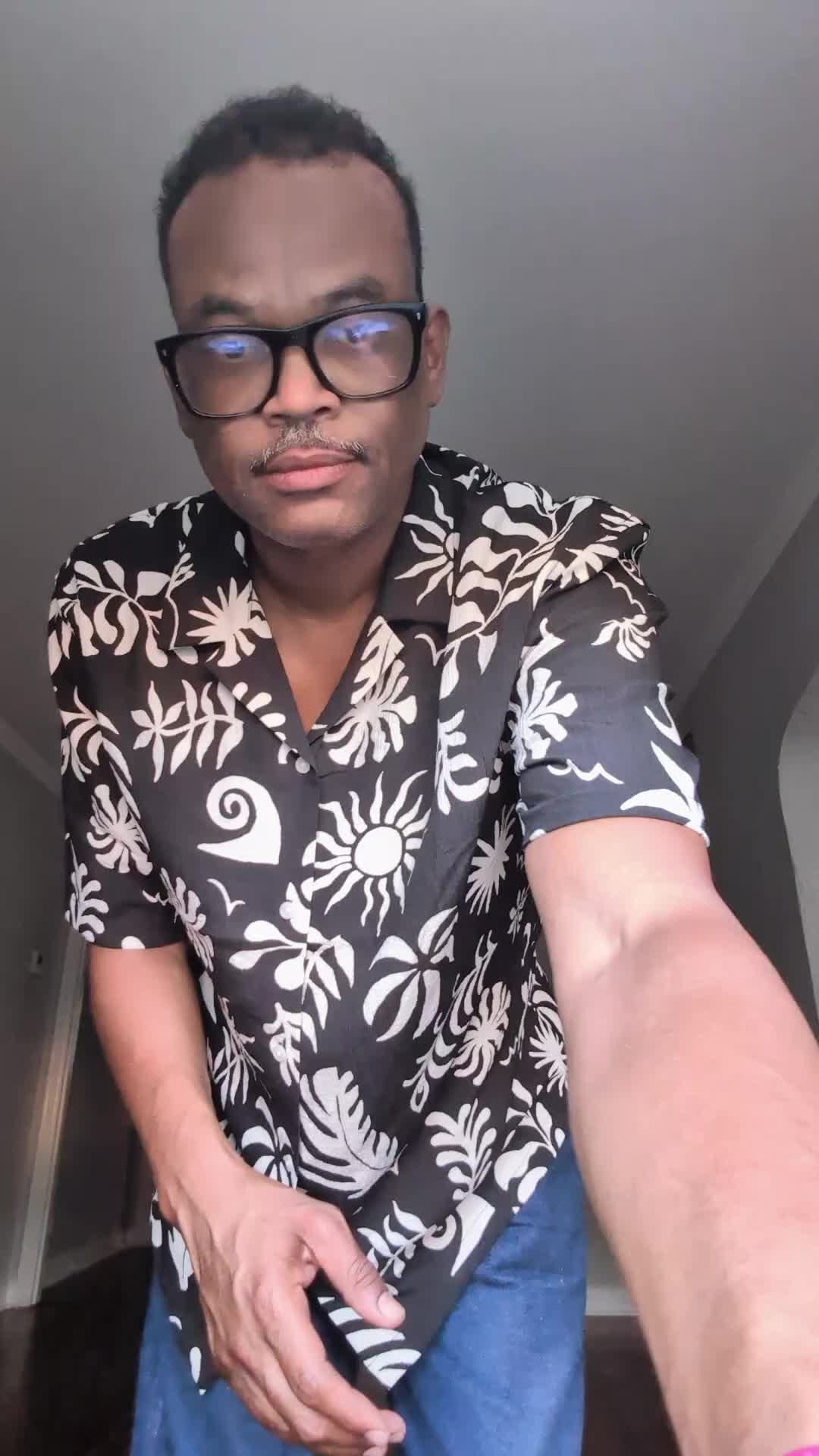 @Jowahorncomedy