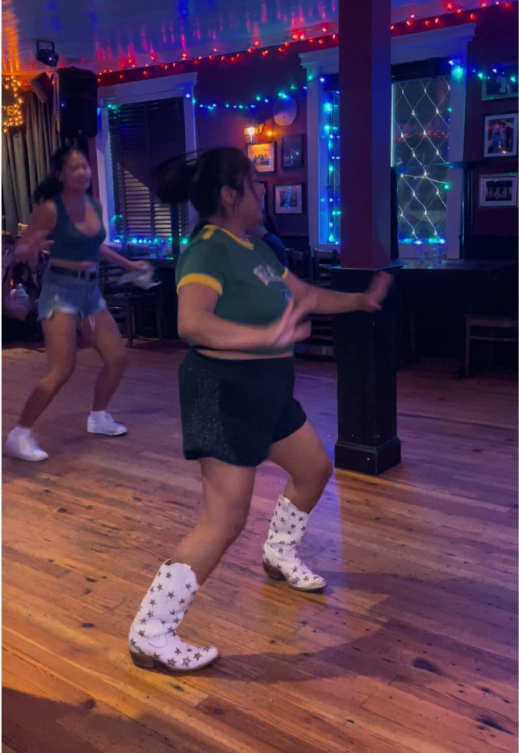 @Line Dancing Queens Boston
