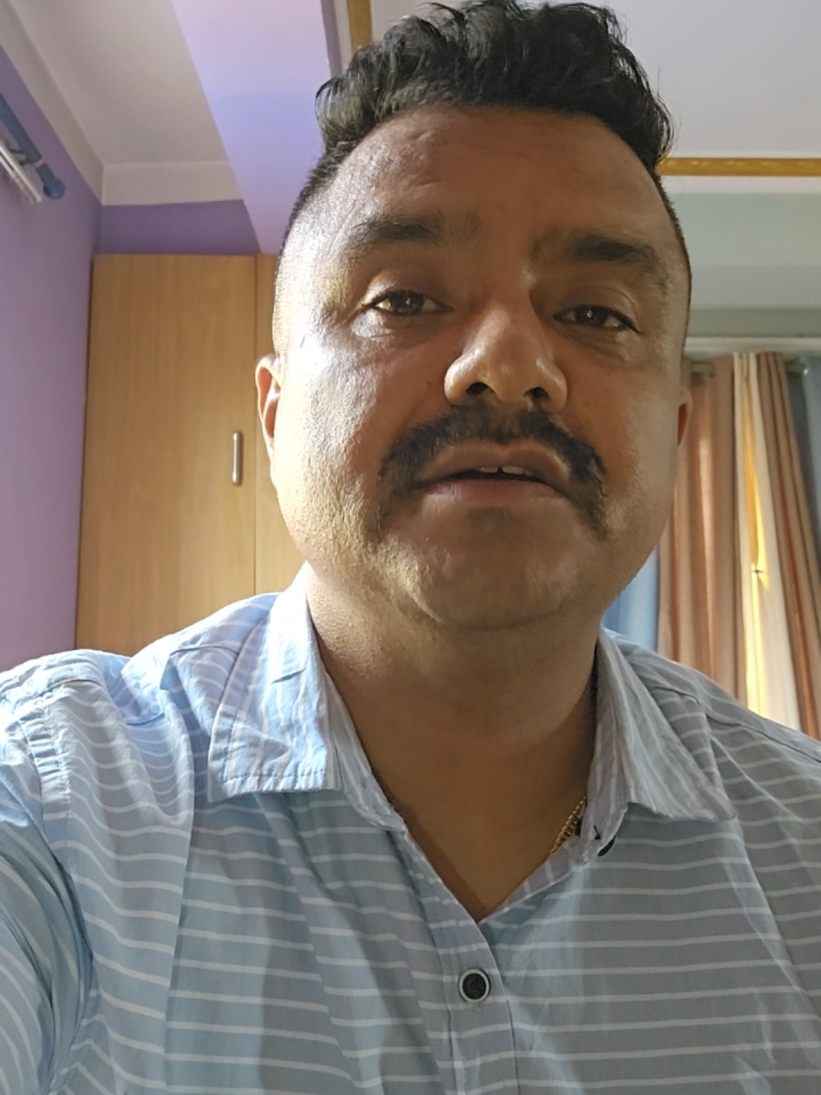 @Anups Vlogs