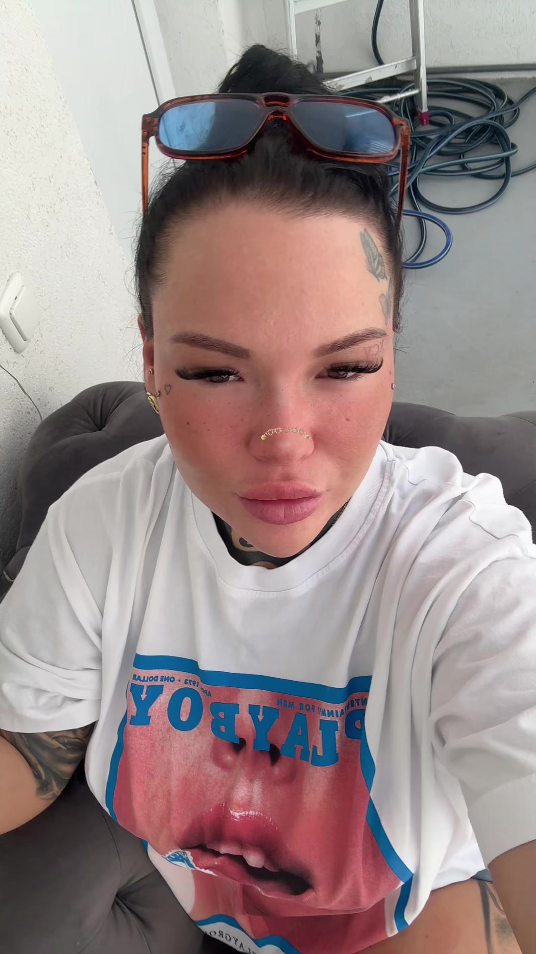 @_melinacurvesss_