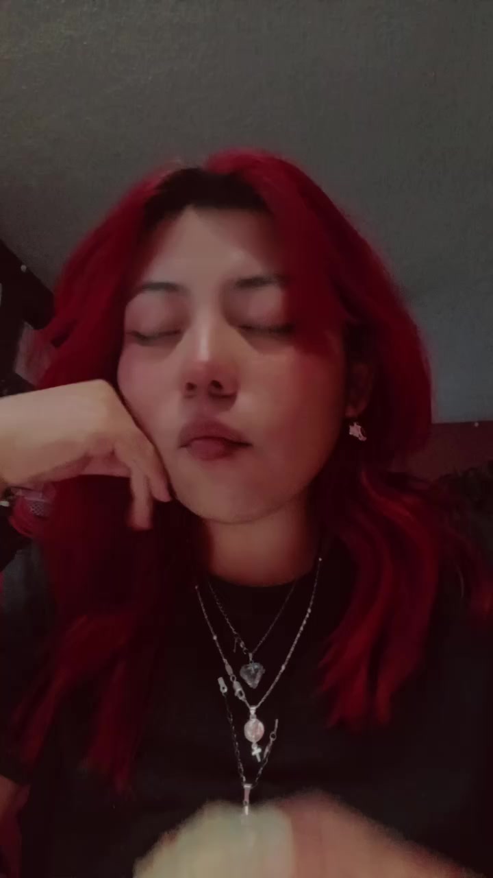 @Daniela_sempaii
