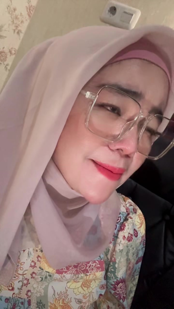 @Chechecyl