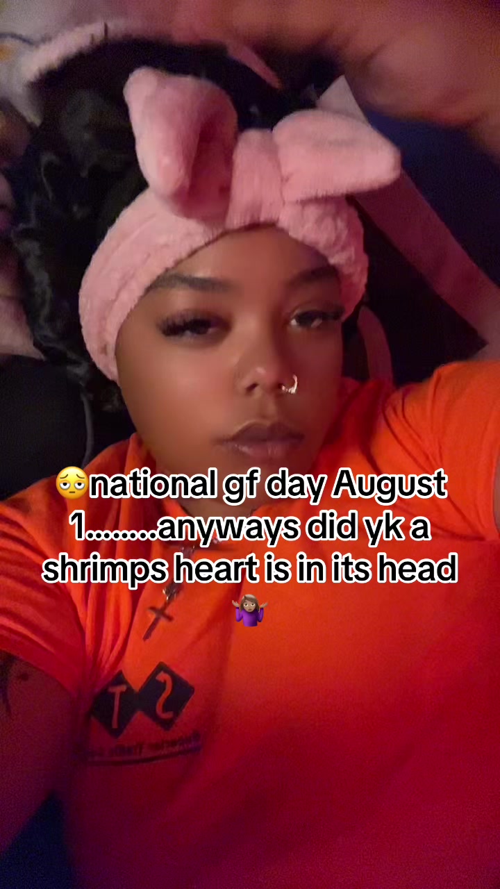 @thelyssarayne