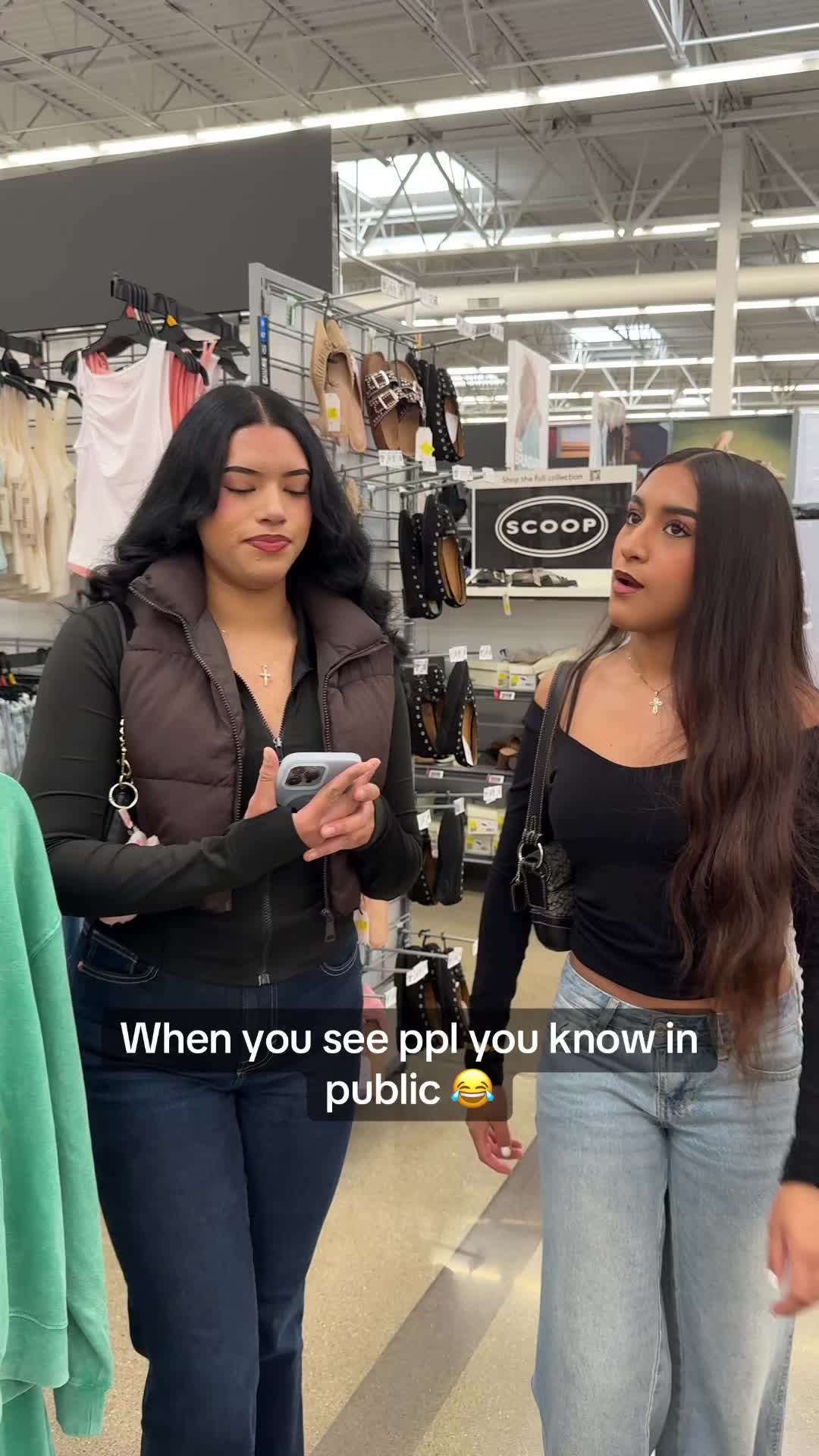 @Hermanas&ensp;V
