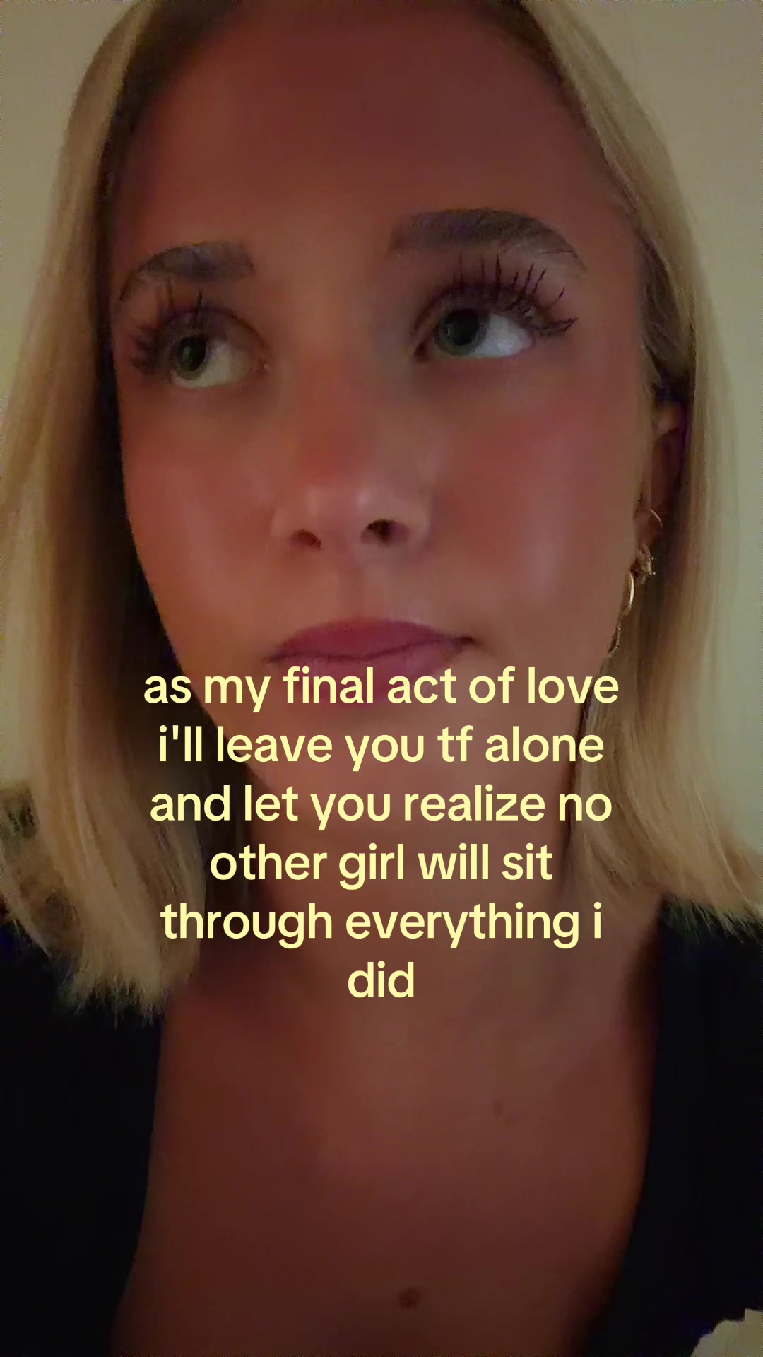 @theelliebarker