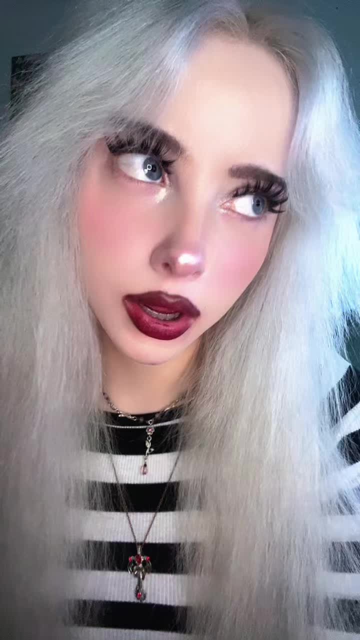 @🌙Madeleine🪻
