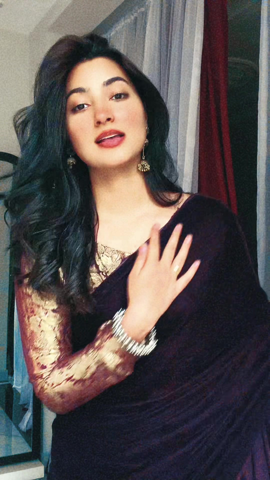@Laiba🥀