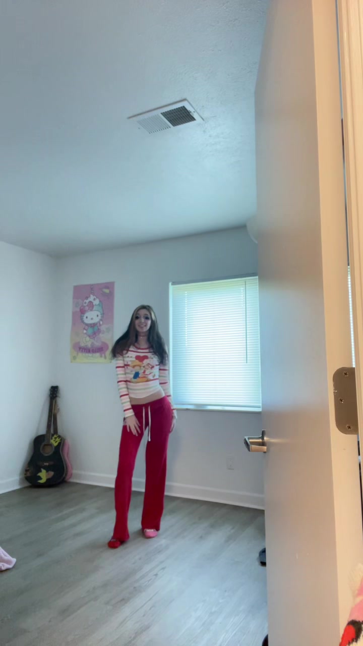 @Zoe Little 🤍ྀི🪽 ⋆✴︎˚。⋆