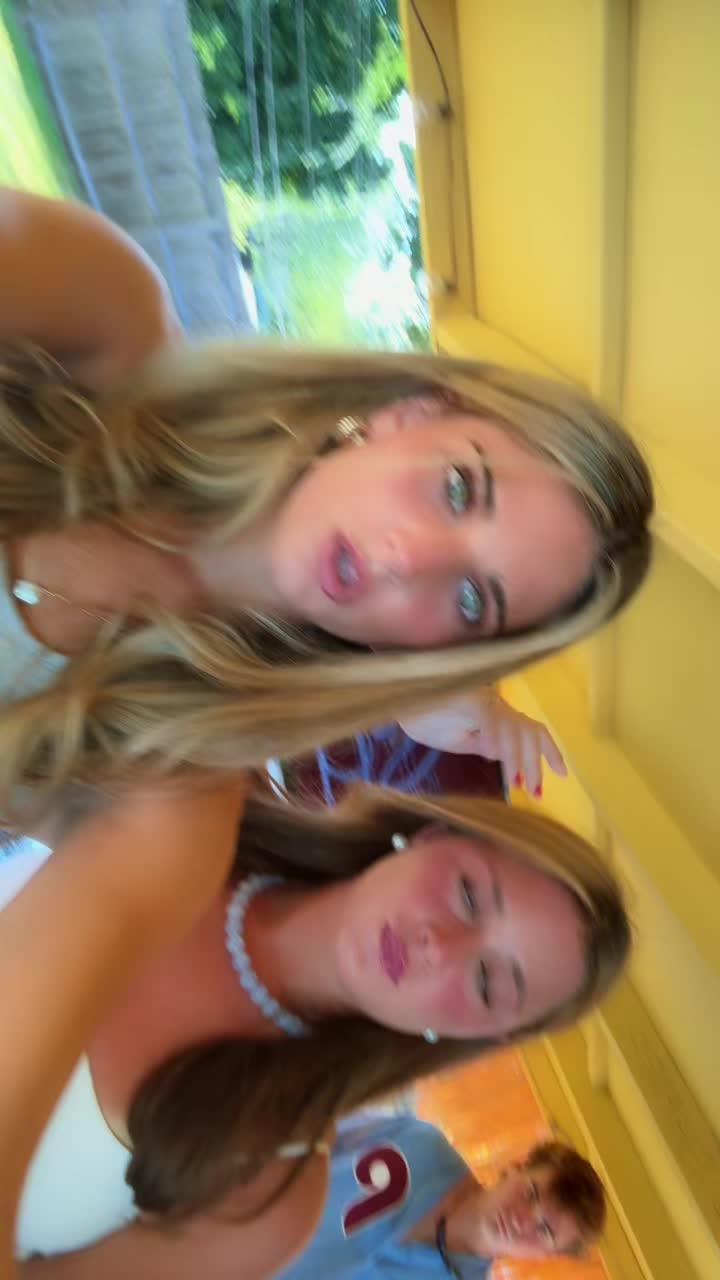 @ameliehangey