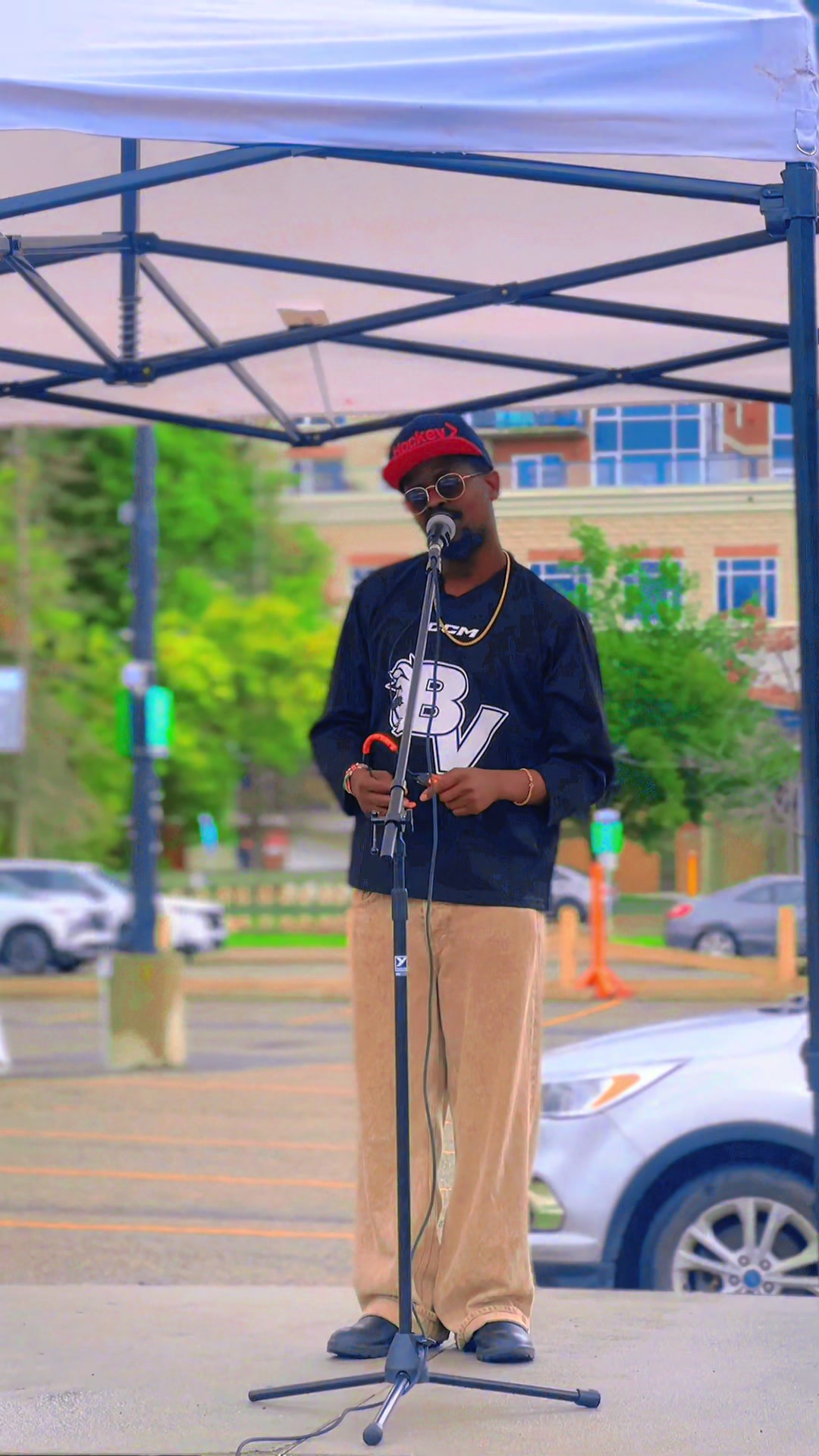 @KennyBizzoh(Mukamba Intl)