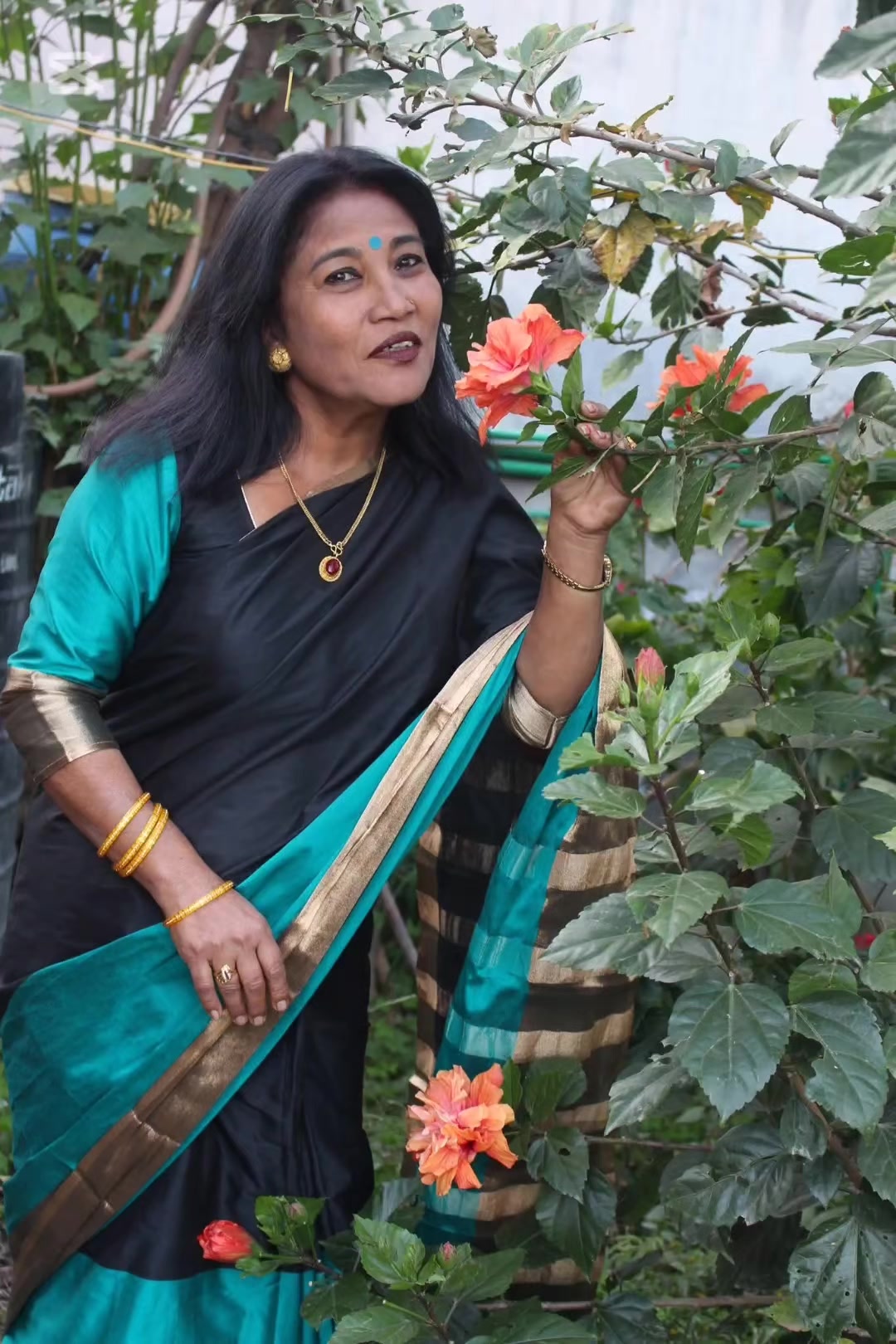 @Ru🐝 Adhikari