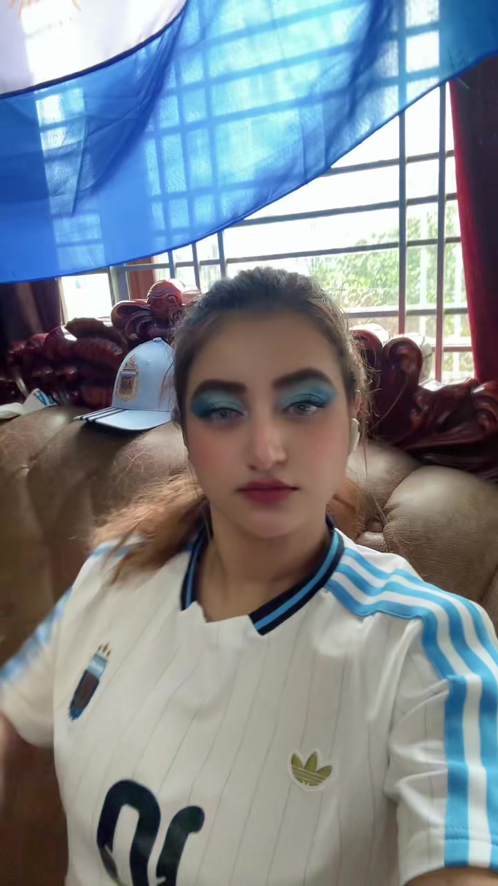 @afra anikaa ❤️