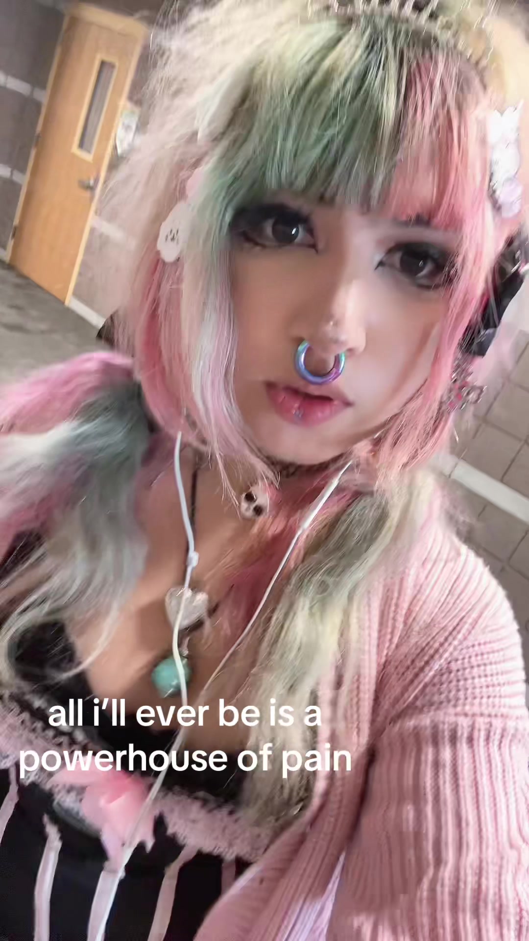 @⚜️
