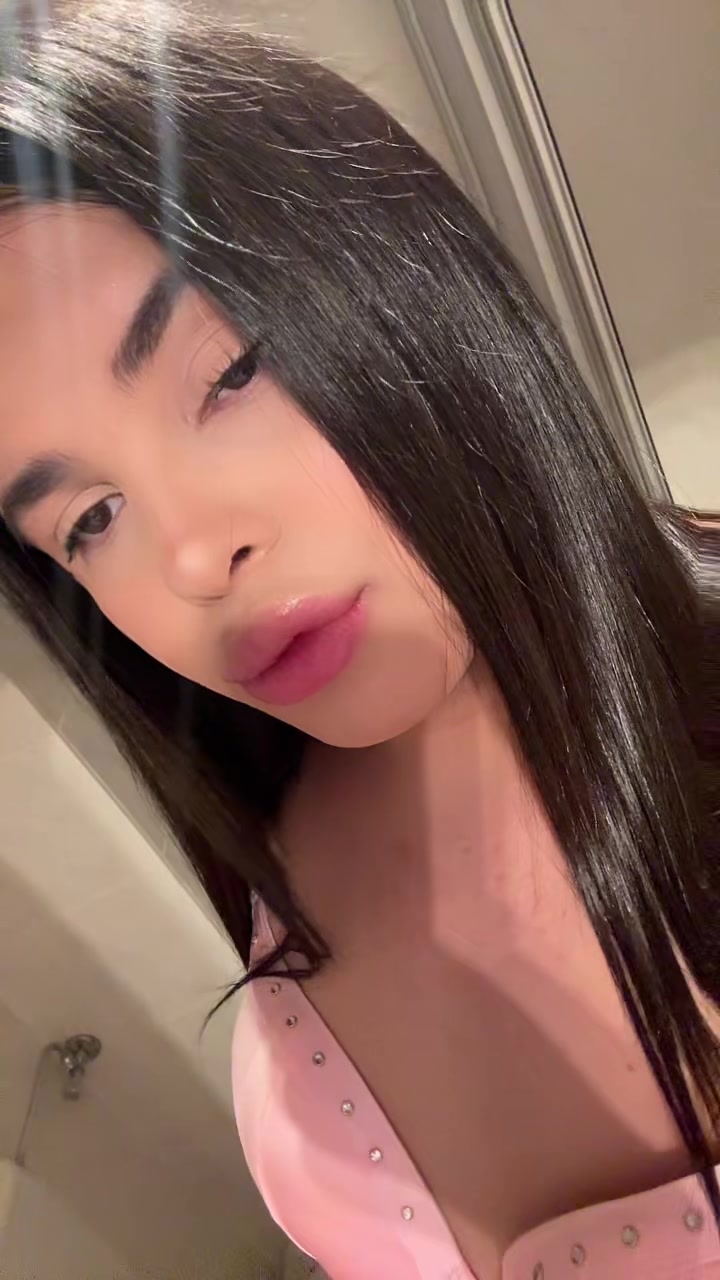 @miafernandez